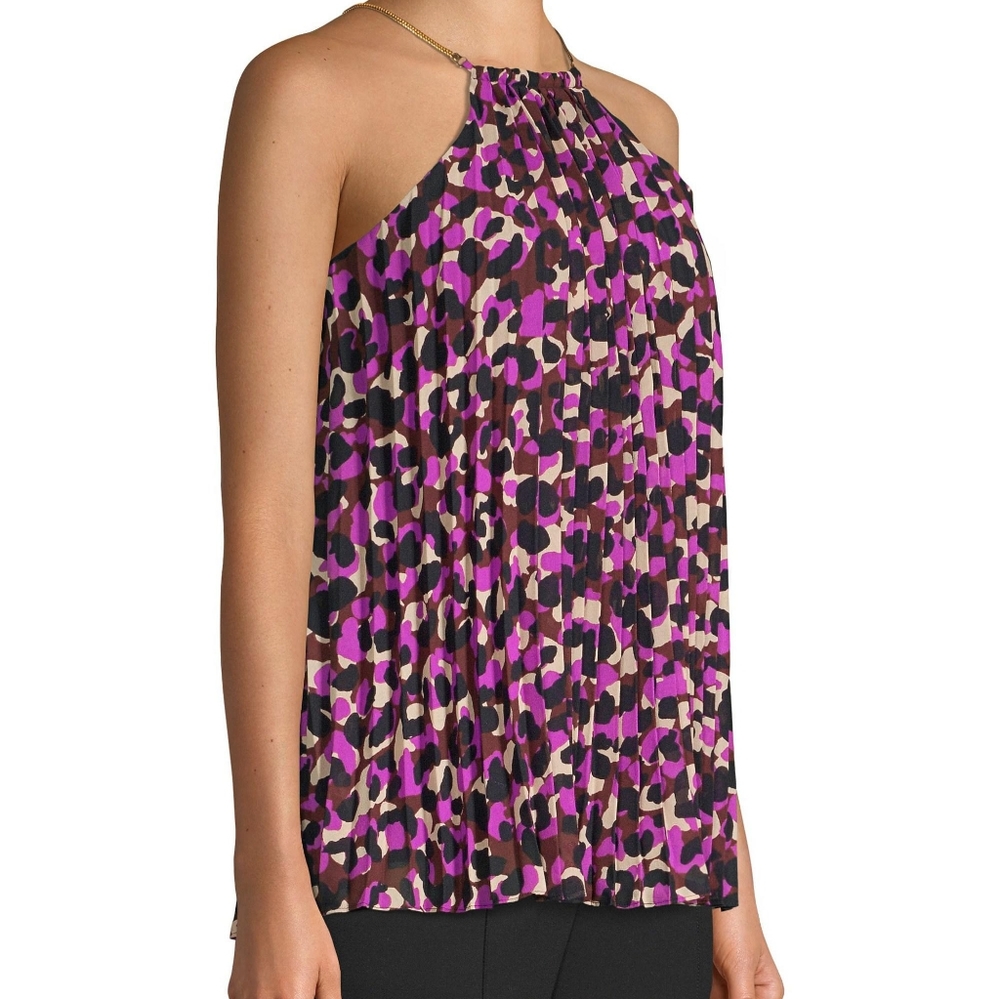 Sale! Trina Turk 💜"Nayarit" pleated Tank!
